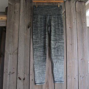 Woman's  Medium Green Aerie Chill, Play, Move Leggings